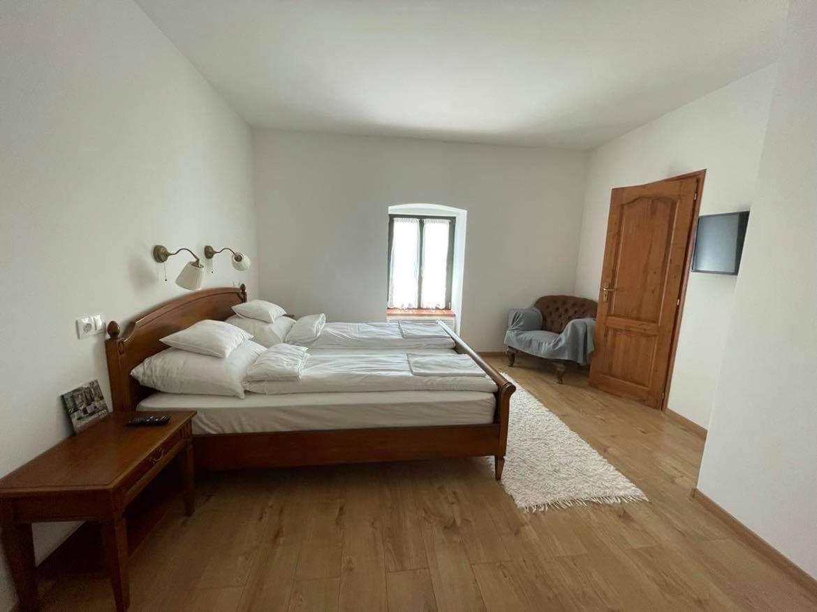 Hotel Somlo Kolonics Kuria Somlovasarhely Esterno foto